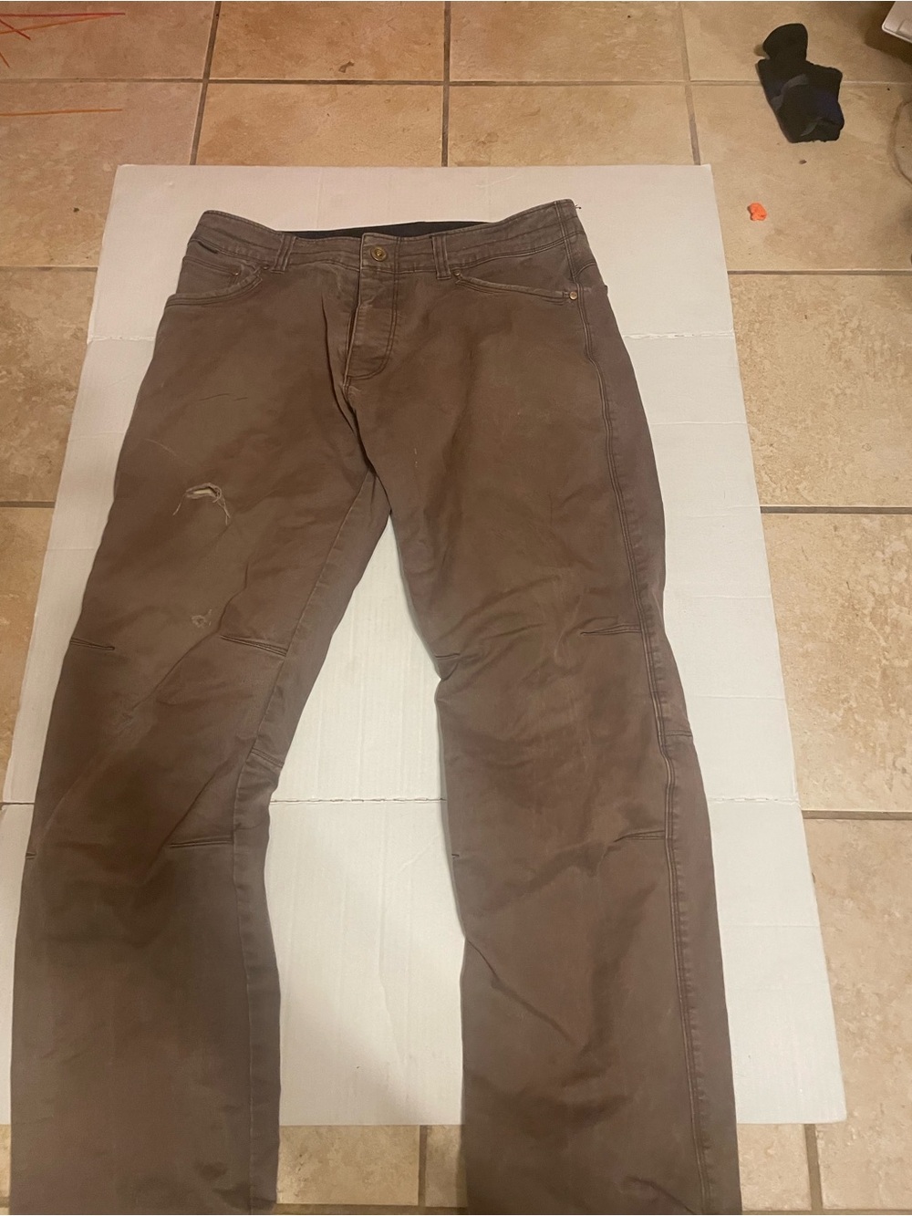 Men's Corduroy Pants in Brown - Classic Everyday Style
